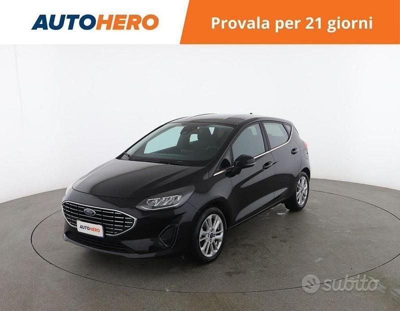 Nero Usata 2022 Ford Fiesta Titanium Berlina | 13.299 € (Buon prezzo) - Immagine 1/4