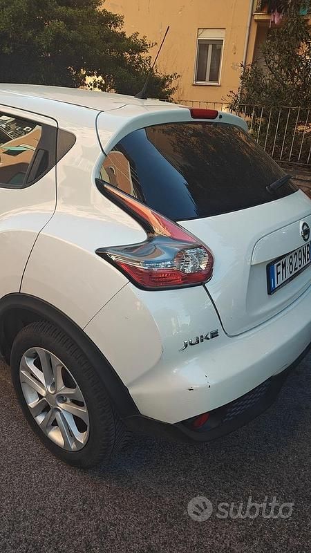 Usata Nissan Juke Acenta 110 CV (80 kW) 2017 Bianco SUV