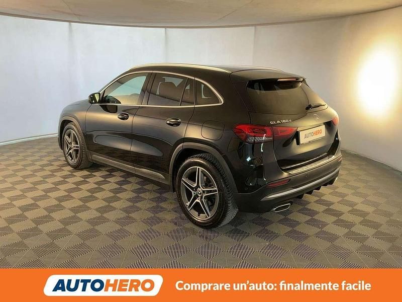 Usata Mercedes GLA180 Premium 116 CV (85 kW) 2020 Nero SUV