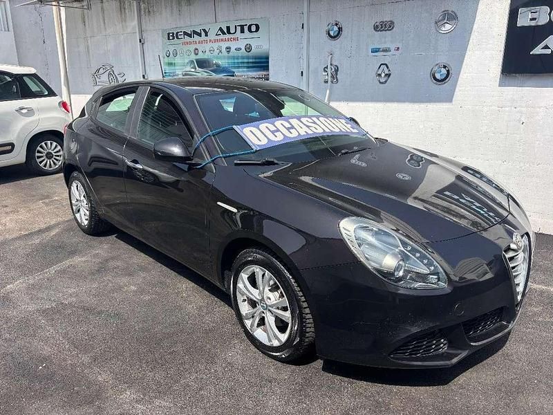 Usata Alfa Romeo Giulietta Exclusive 149 CV (109 kW) 2014 Nero Utilitaria