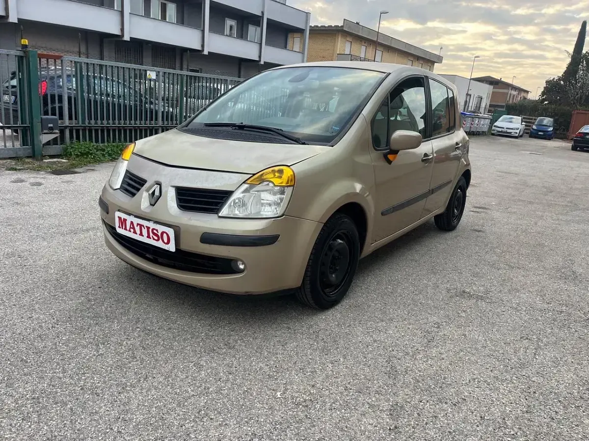 Usata Renault Modus Luxe 75 CV (55 kW) 2005 Monovolume