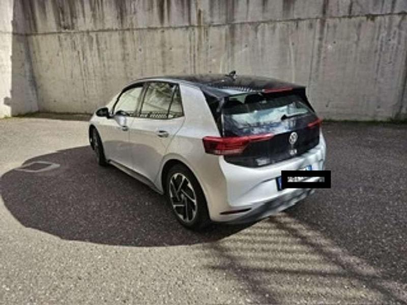 Usata VW ID.3 Pro Performance 69 kW (95 CV) 2023 Argento Utilitaria