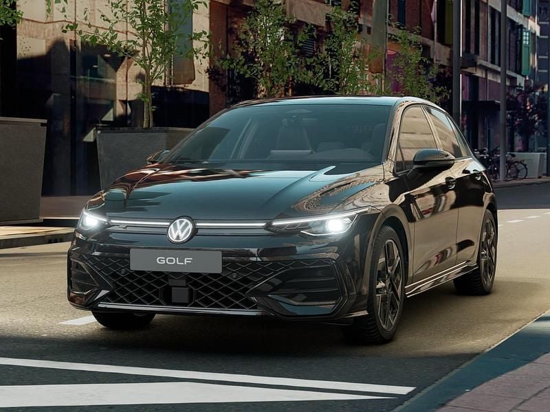 Gebraucht VW Golf VIII R-line Plus 115 PS (84 kW) 2026 Limousine