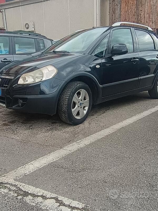 Usata Fiat Sedici 120 CV (88 kW) 2007 Nero SUV