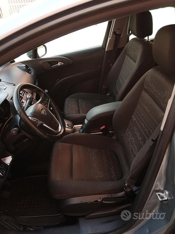 Usata Opel Meriva 95 CV (69 kW) 2011 Grigio Monovolume