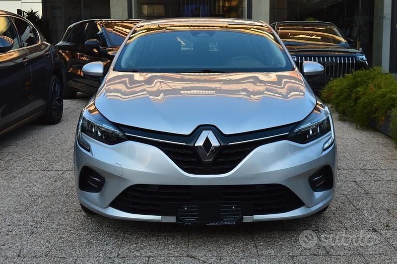 Usata Renault Clio V Business 100 CV (73 kW) 2021 Grigio Berlina