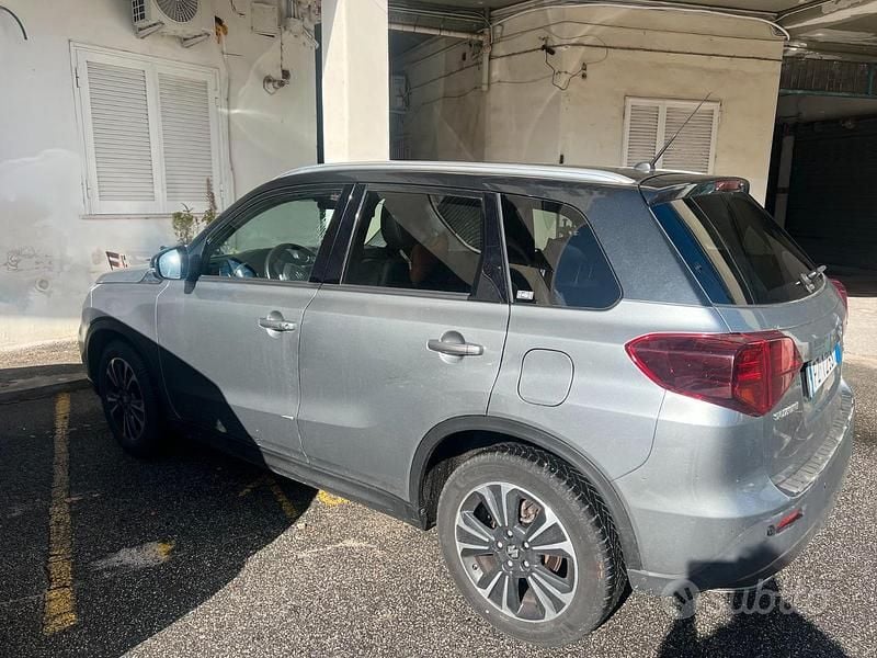 Usata Suzuki Vitara 140 CV (102 kW) 2019 Grigio Berlina