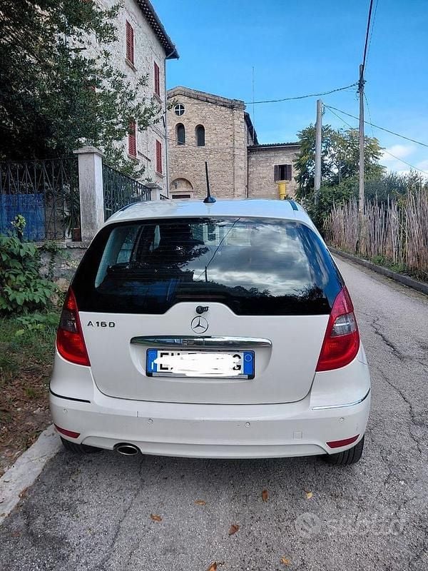 Occasion Mercedes A160 95 ch (69 kW) 2011 Blanc Berline
