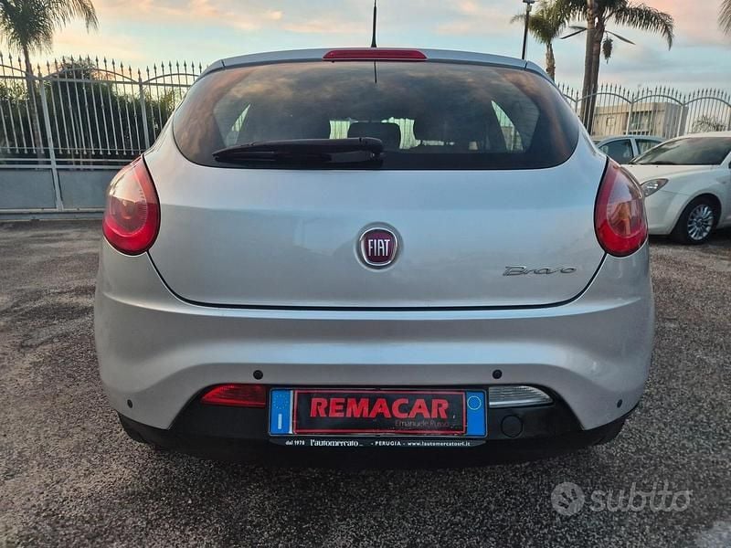 Usata Fiat Bravo 105 CV (77 kW) 2014 Grigio Utilitaria