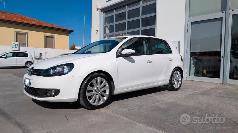 Usata VW Golf VI Highline 105 CV (77 kW) 2011 Bianco Utilitaria
