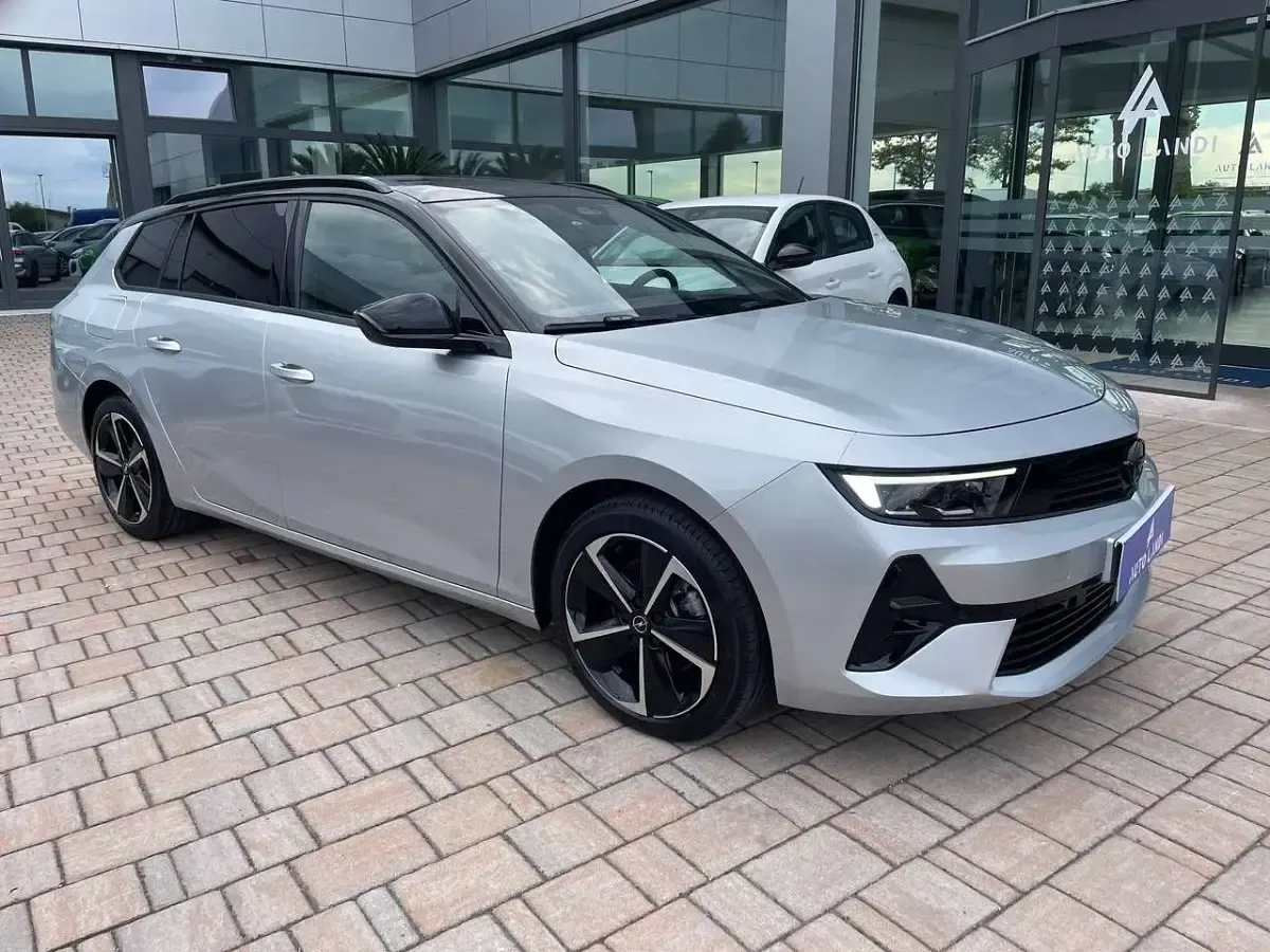 Usata Opel Astra S 131 CV (96 kW) 2025 Grigio Utilitaria