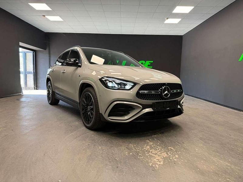 Grigio Usata 2025 Mercedes GLA250 AMG Line Premium Plus SUV | 55.000 € - Immagine 1/4