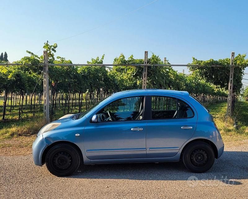 Second-hand Nissan Micra 78 CP (57 kW) 2009 Albastru Hatchback