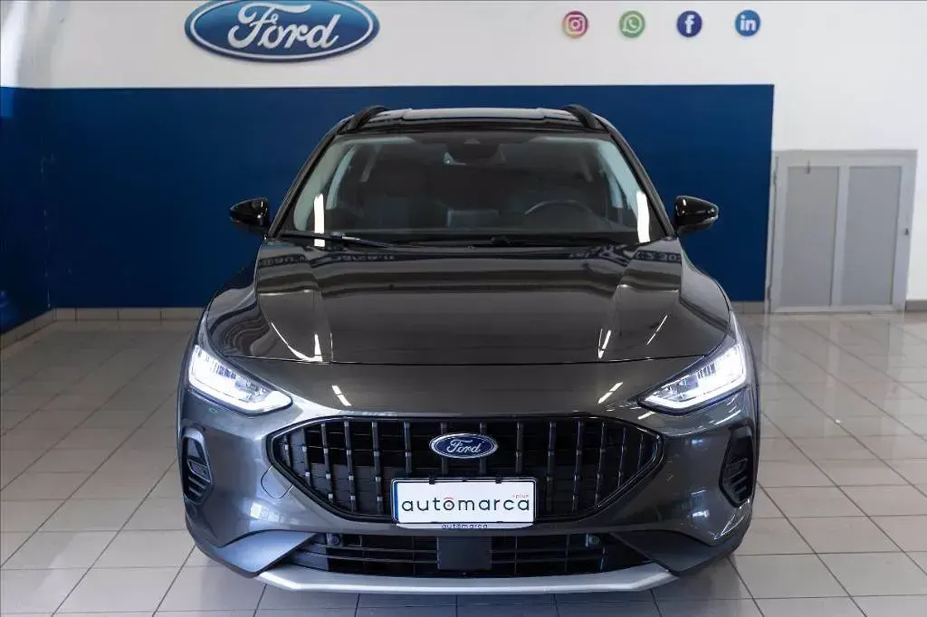 Usata Ford Focus Active 125 CV (91 kW) 2022 Grigio metallizzato SUV