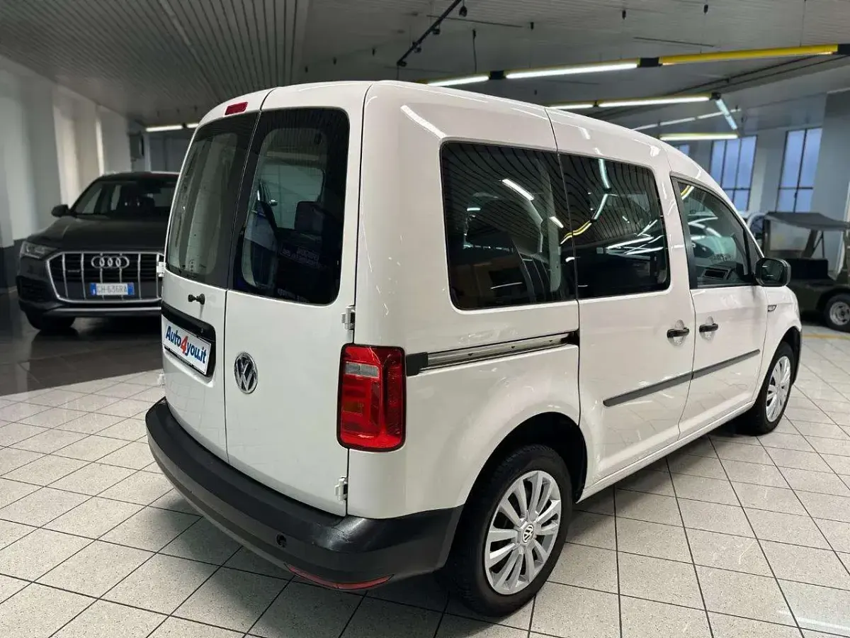 Usata VW Caddy 84 CV (61 kW) 2017 Bianco Monovolume