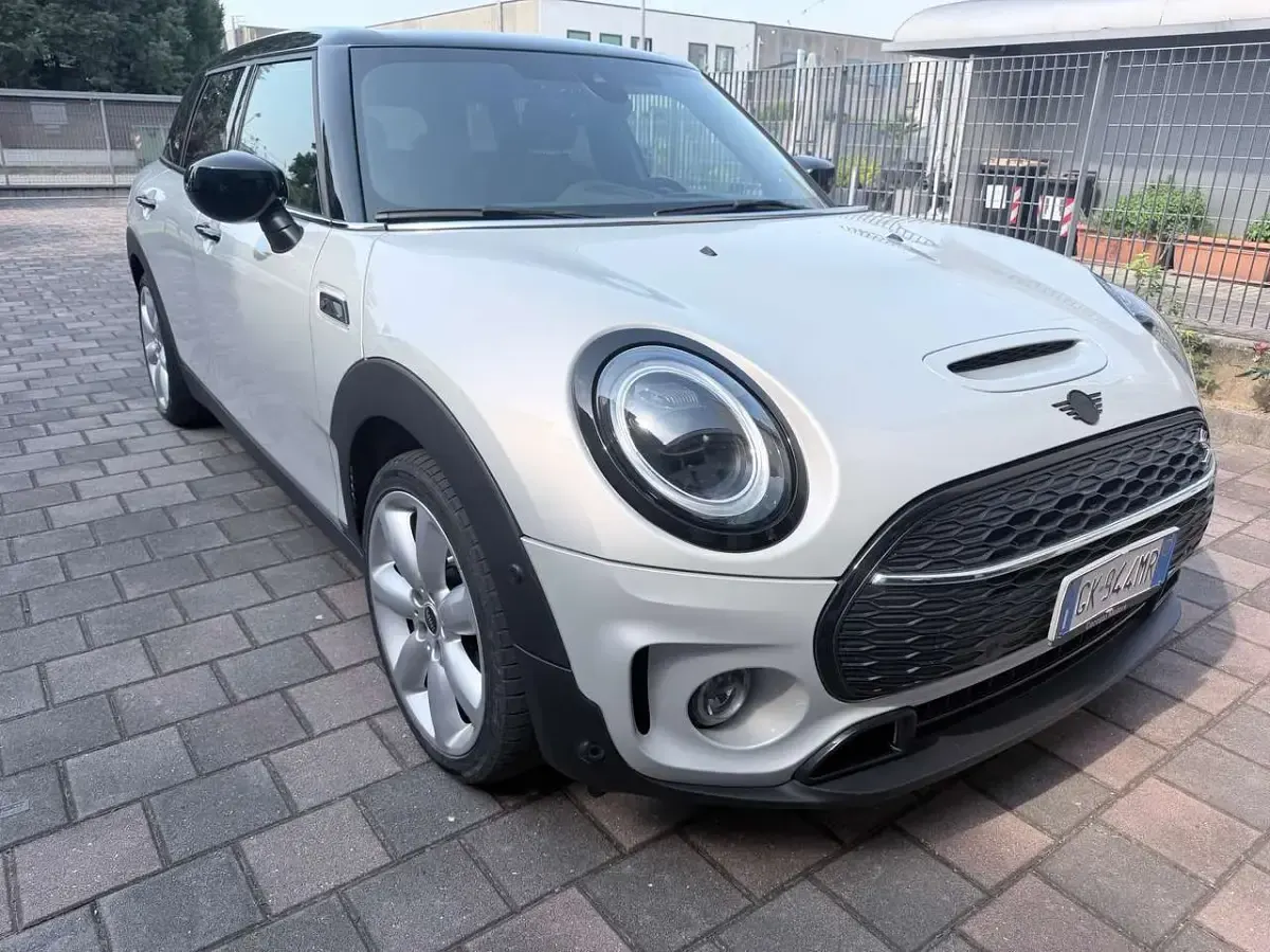 Usata Mini Cooper S Clubman 178 CV (130 kW) 2022 White silver metallizzato Station wagon