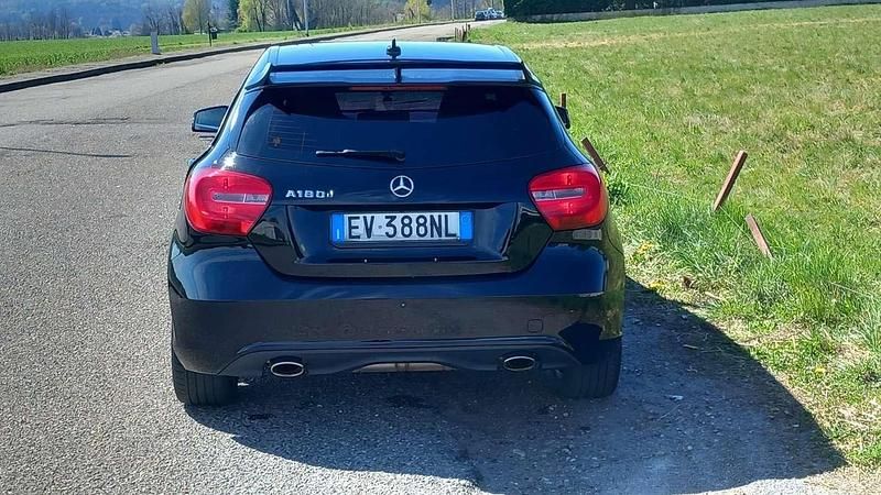 Usata Mercedes A180 Sport Edition 109 CV (80 kW) 2014 Berlina