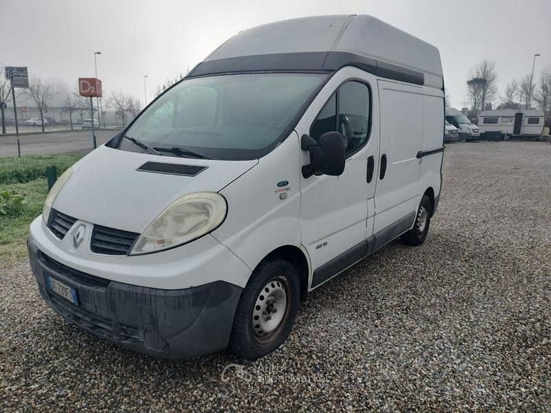 Usata Renault Trafic 116 CV (85 kW) 2009 Bianco Monovolume