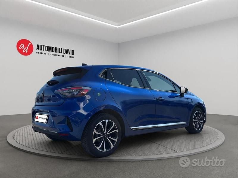 Usata Renault Clio V Techno 90 CV (66 kW) 2025 Blu Berlina