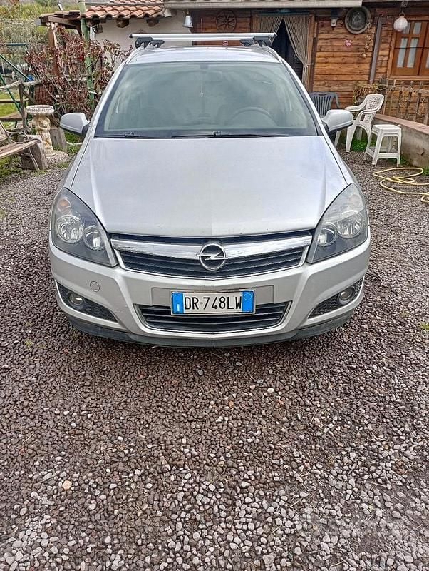 Usata Opel Astra 60 CV (44 kW) 2008 Grigio Station wagon