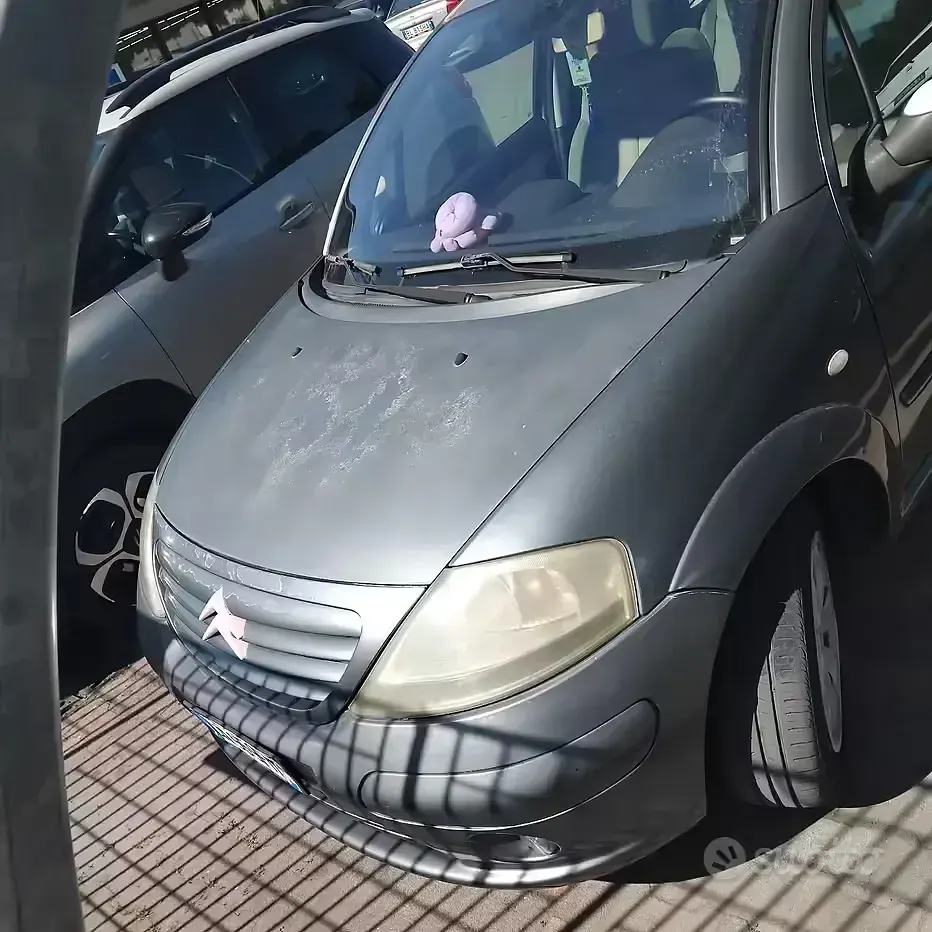 Używany Citroën C3 68 KM (50 kW) 2004 Szary Sedan/Limuzyna
