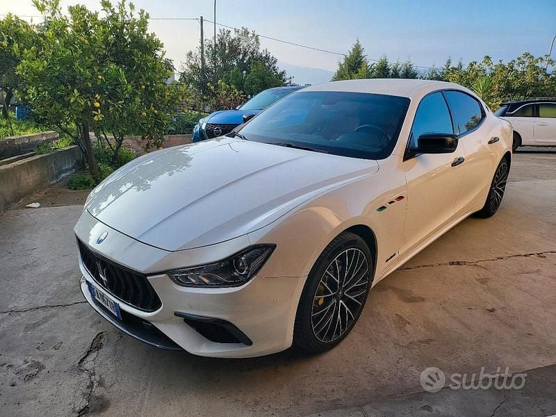 Usata Maserati GranSport 275 CV (202 kW) 2015 Bianco Berlina