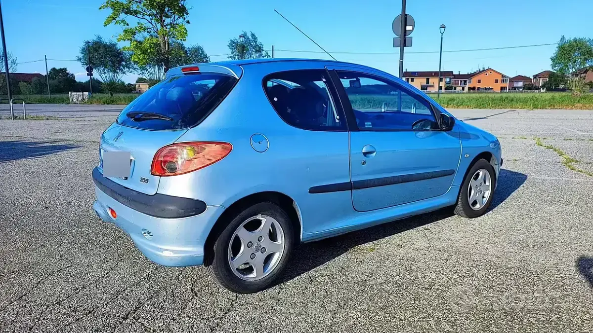 Usata Peugeot 206 60 CV (44 kW) 2004 Berlina