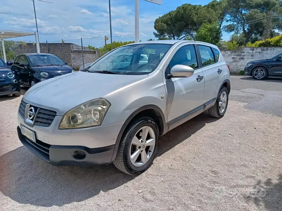 Usata Nissan Qashqai Tekna 106 CV (77 kW) 2008 Grigio SUV