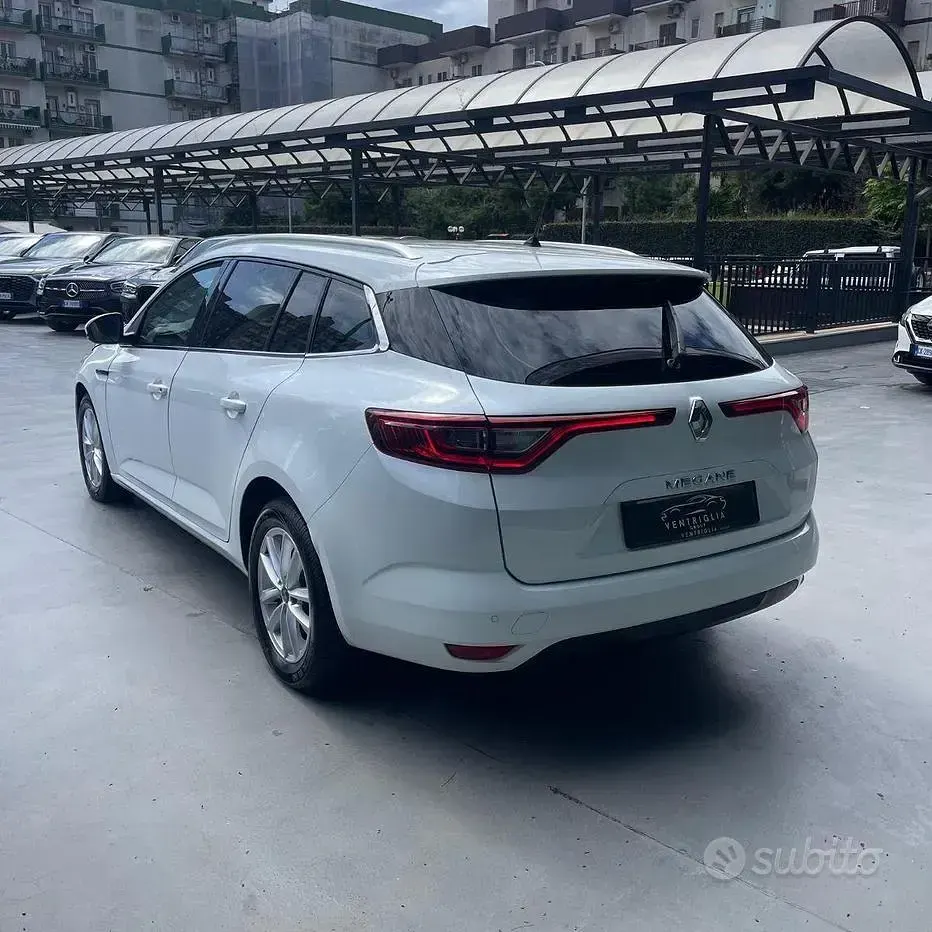 Usata Renault Mégane GrandTour 95 CV (69 kW) 2020 Bianco Station wagon