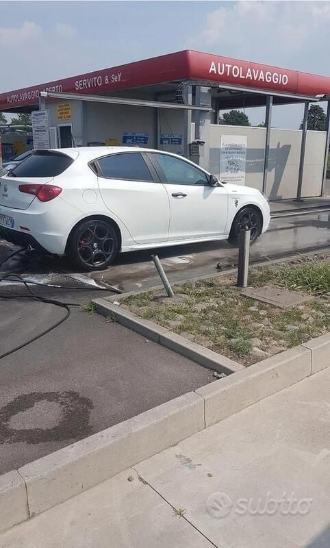 Usata Alfa Romeo Giulietta Sprint 150 CV (110 kW) 2015 Bianco Utilitaria