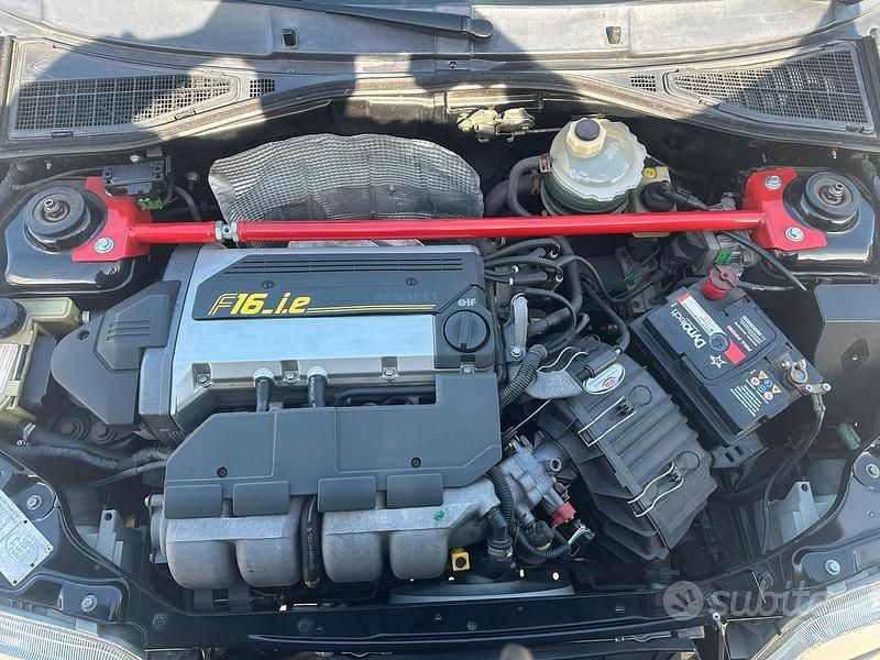 Usata Renault Clio 135 CV (99 kW) 1994 Nero Utilitaria