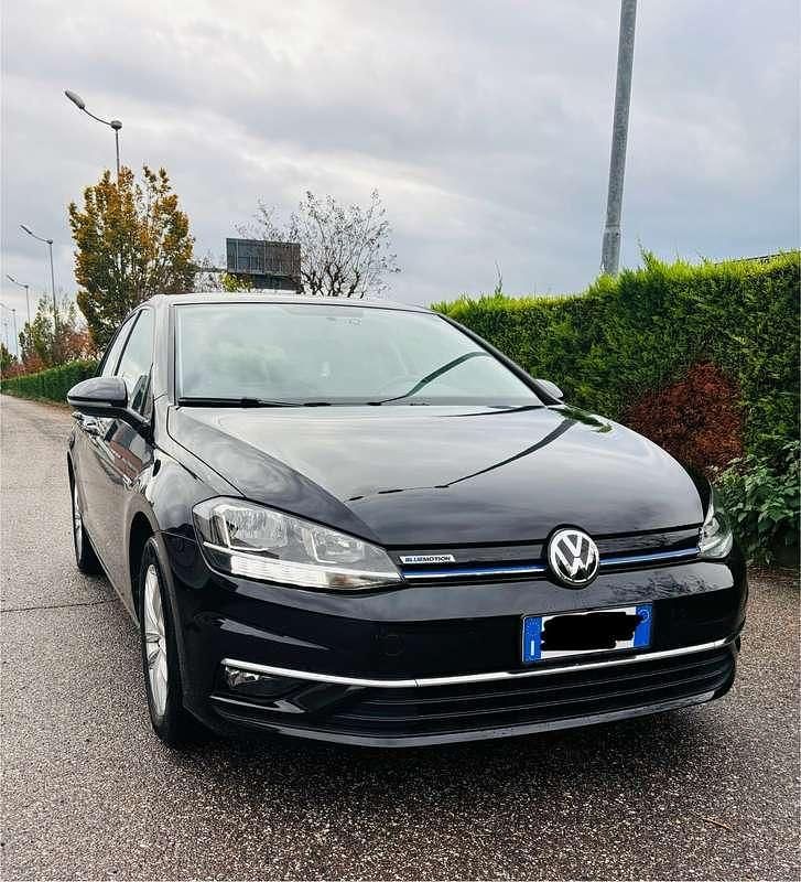 Usata VW Golf VIII Highline 131 CV (96 kW) 2020 Nero Berlina