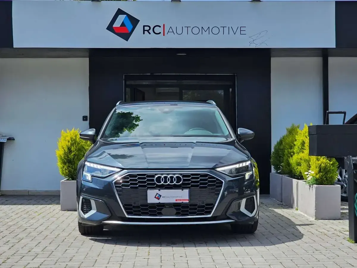 Usata Audi A3 Advanced 150 CV (110 kW) 2022 Gray Berlina