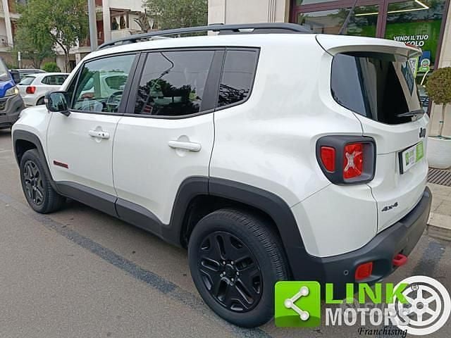 Usata Jeep Renegade Trailhawk 170 CV (125 kW) 2016 Bianco SUV