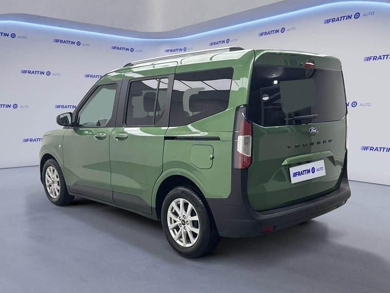 Käytetty Ford Tourneo Courier Titanium 125 HP (91 kW) 2024 Harmaa Tila-auto