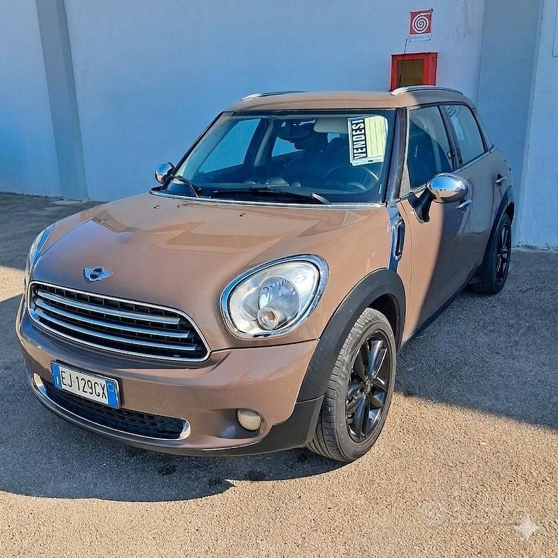 Usata Mini Countryman 111 CV (81 kW) 2011 Marrone SUV
