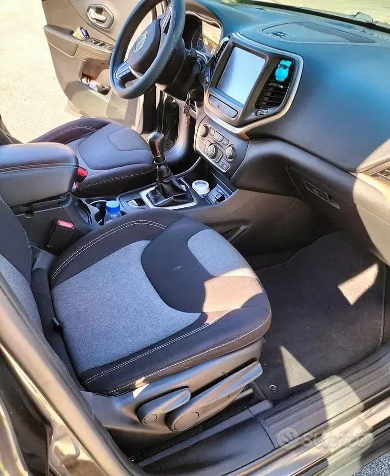 Usata Jeep Cherokee 170 CV (125 kW) 2014 SUV