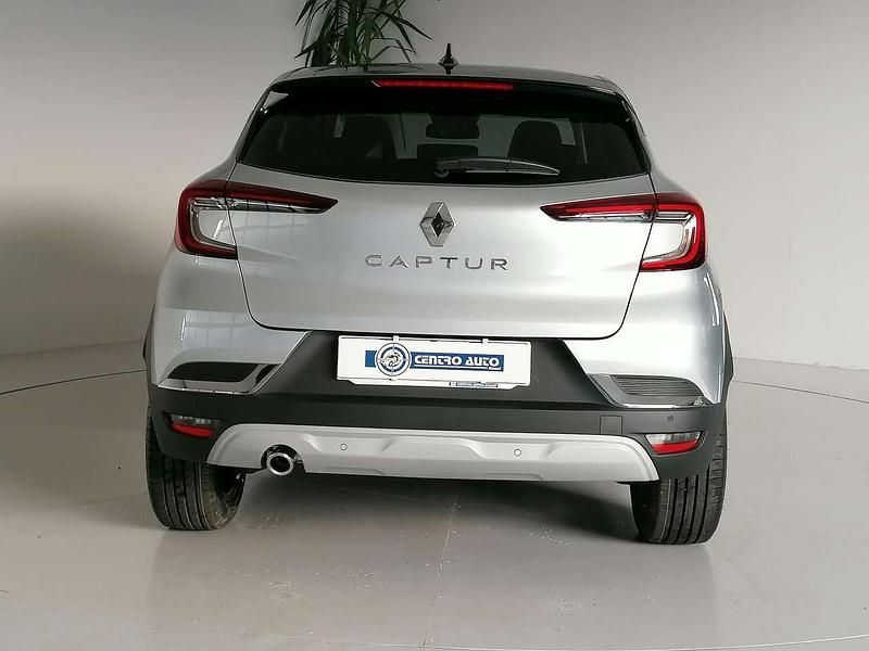 Usata Renault Captur Intens 90 CV (66 kW) 2021 Argento met/tetto nero SUV