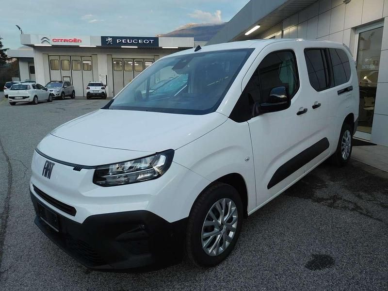 Bianco Nuova 2025 Fiat Doblò Monovolume | 32.500 € - Immagine 1/4