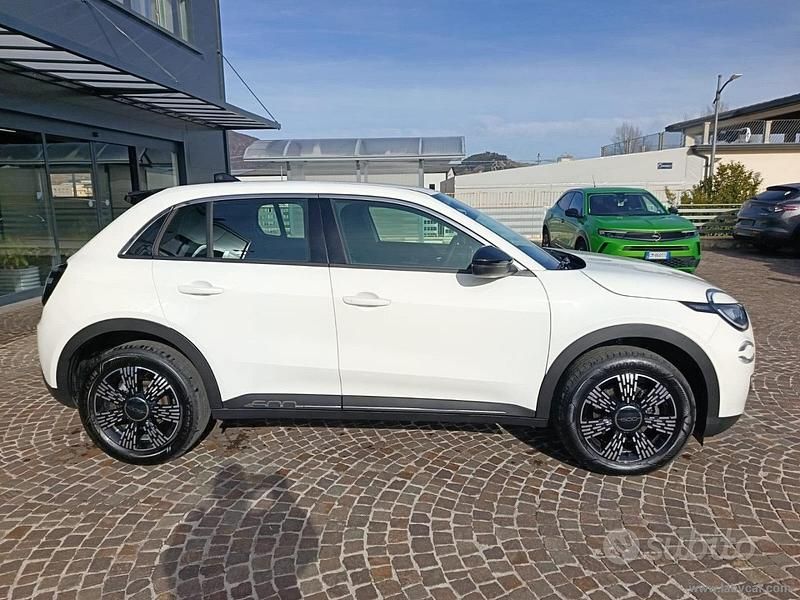 Usata Fiat 600 145 CV (106 kW) 2025 Bianco SUV