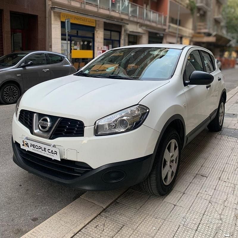 Usata Nissan Qashqai N-TEC 117 CV (86 kW) 2011 Bianco SUV