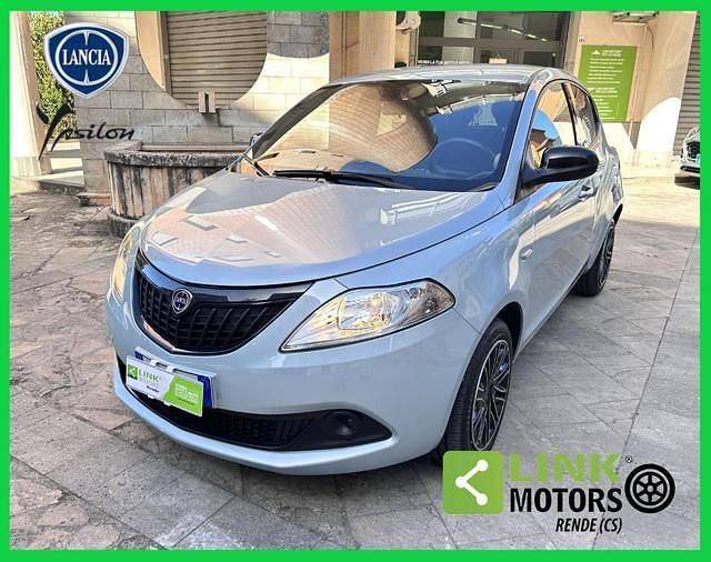 Usata Lancia Ypsilon S 69 CV (50 kW) 2023 Blu Utilitaria