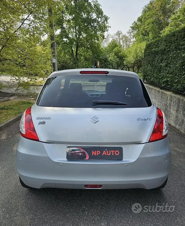 Usata Suzuki Swift 94 CV (69 kW) 2014 Grigio Utilitaria