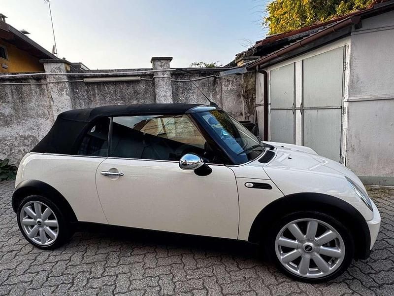 Usata Mini One Cabriolet Pepper 90 CV (66 kW) 2008 Bianco Cabrio