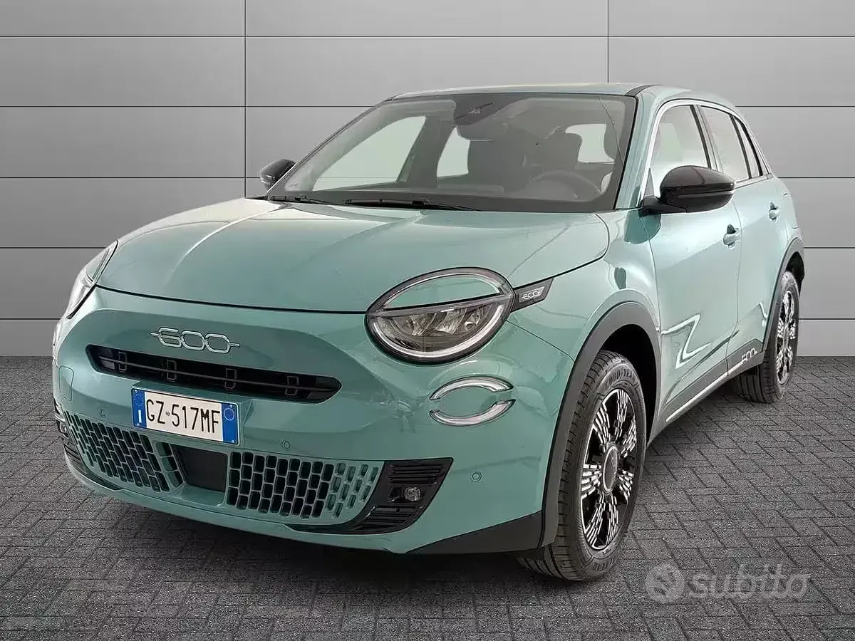 Usata Fiat 600 136 CV (100 kW) 2025 Bluazzurro SUV