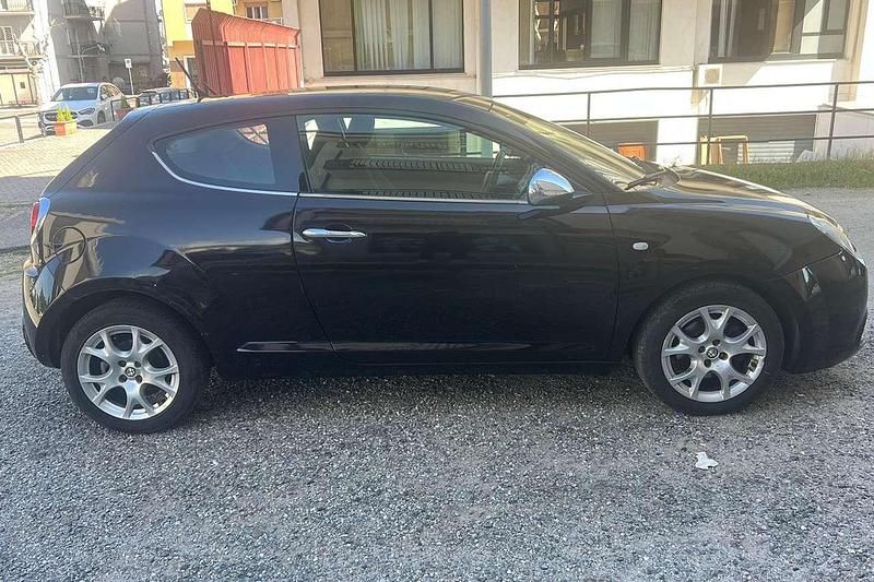 Usata Alfa Romeo MiTo Distinctive 95 CV (69 kW) 2012 Nero Utilitaria