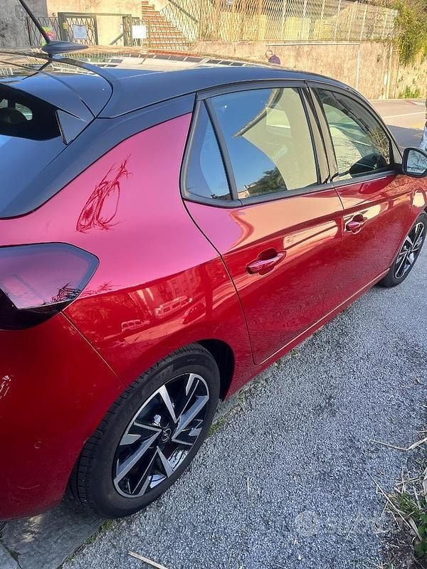Usata Opel Corsa 101 CV (74 kW) 2024 Rosso Utilitaria