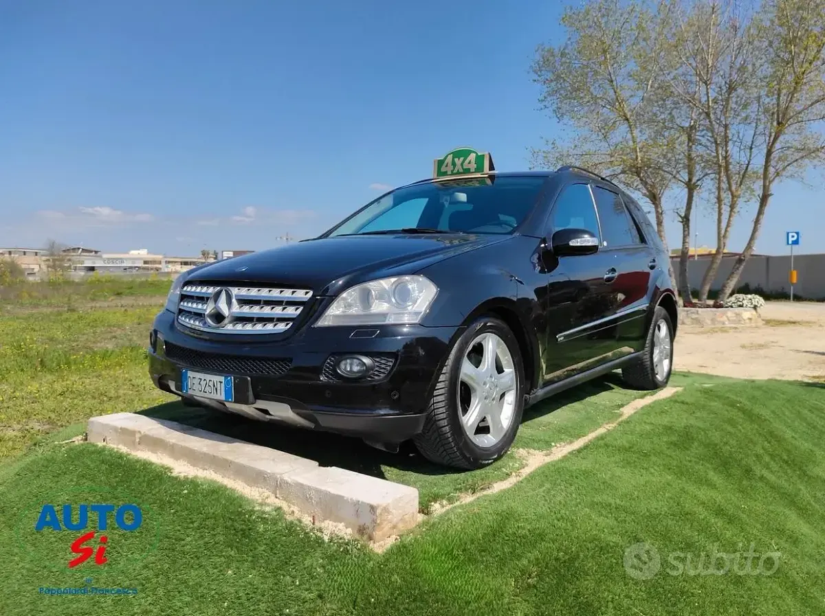 Usata Mercedes ML320 225 CV (165 kW) 2007 Nero SUV