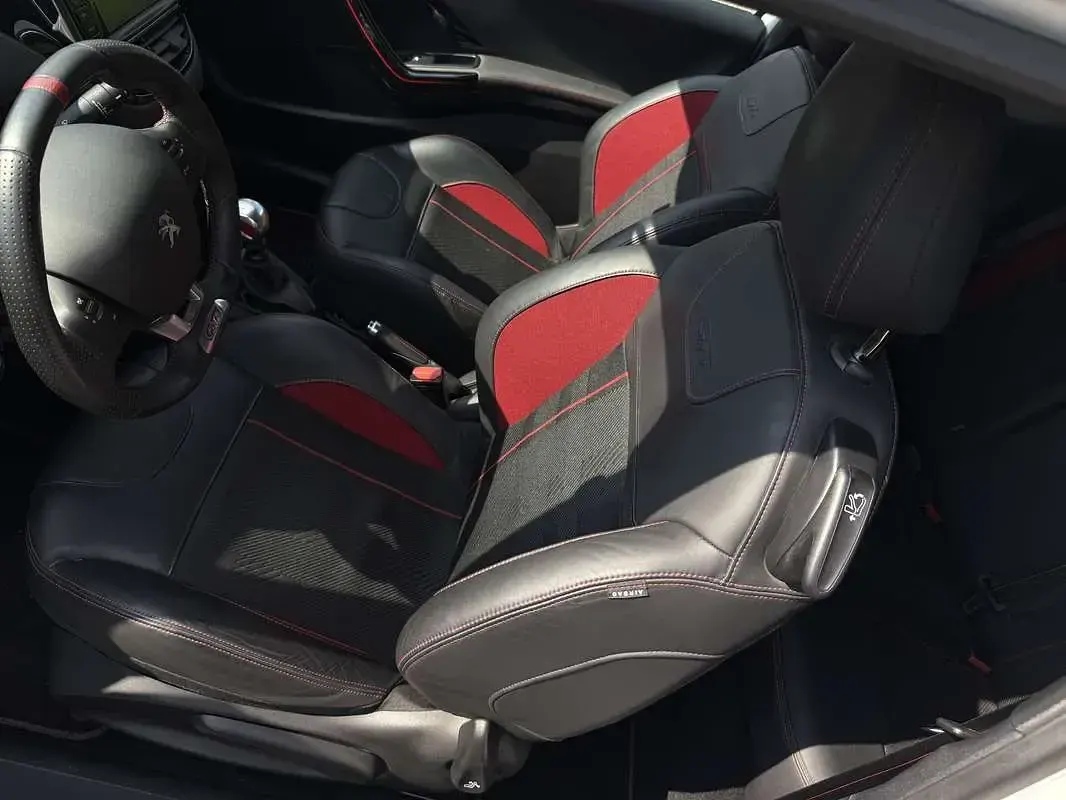 Usata Peugeot 208 GTi 208 CV (152 kW) 2015 Utilitaria
