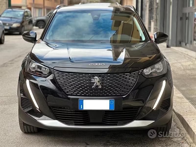 Usata Peugeot 2008 Allure 130 CV (95 kW) 2021 Nero SUV